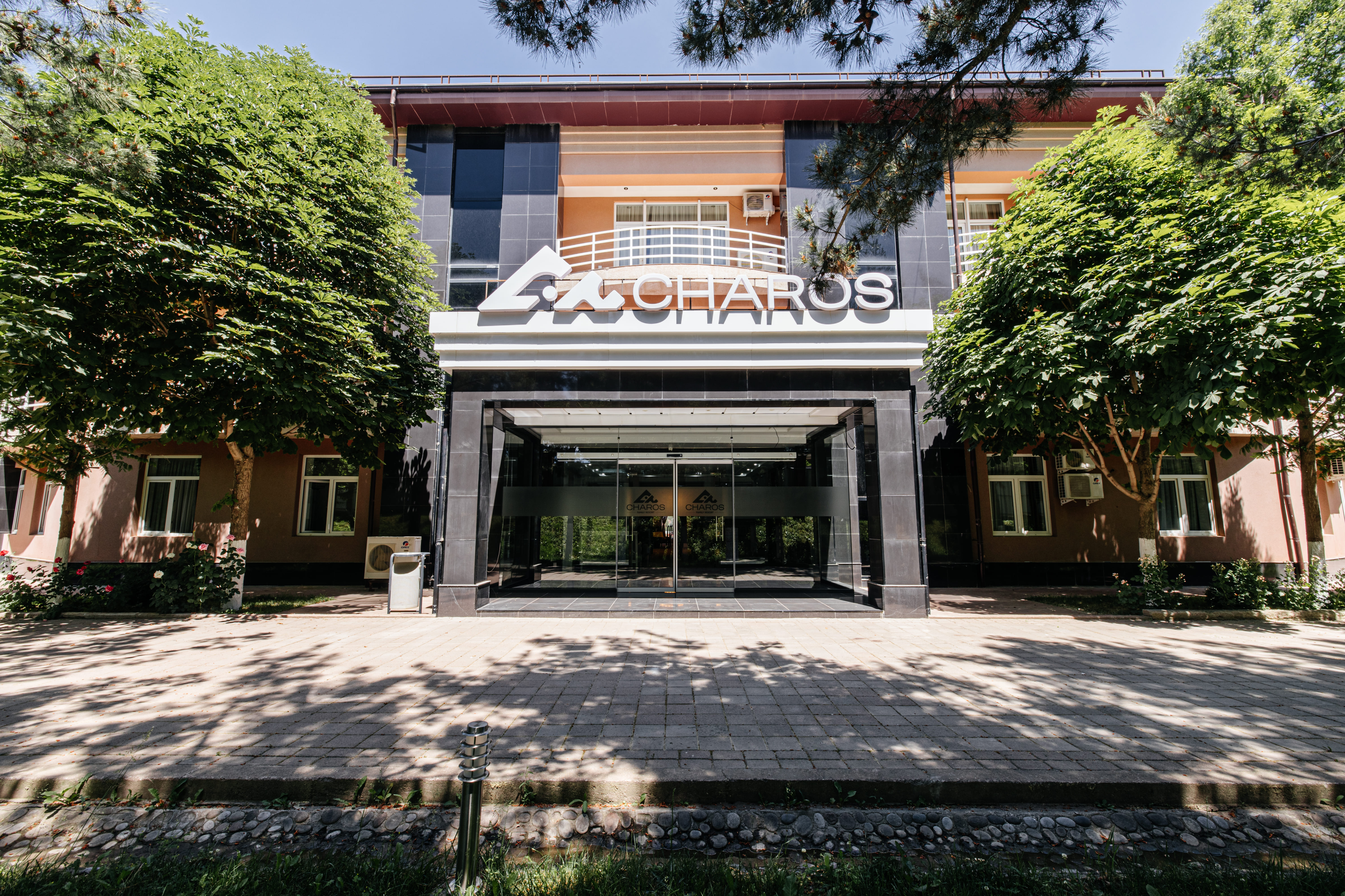 Charos Family Resort — семейный курорт на Чарваке