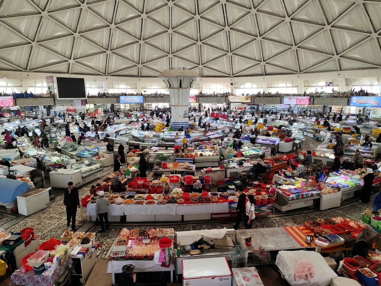 Жорный ряд на базаре Чорсу